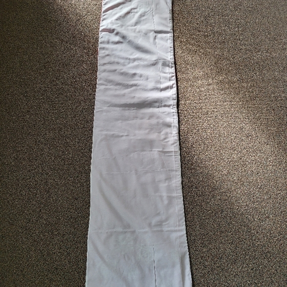 Christmas Table Runner - Picture 9 of 10